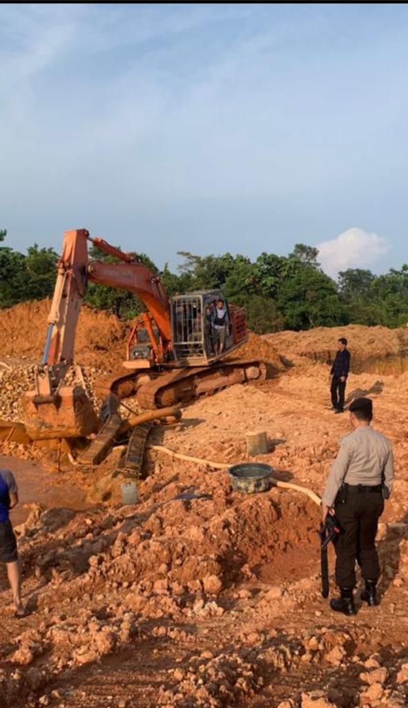 Polres Kuansing Amankan Pelaku Praktek PETI Beserta Excavatornya, Dan Akan Tindak Tegas Para Pelaku