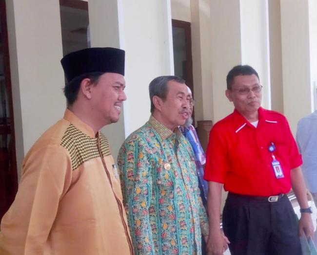 Sosialisasi DPP LSM Peduli SDM Prov Riau bersama Gubri Tentang Pengalokasian Perpustakaan Desa