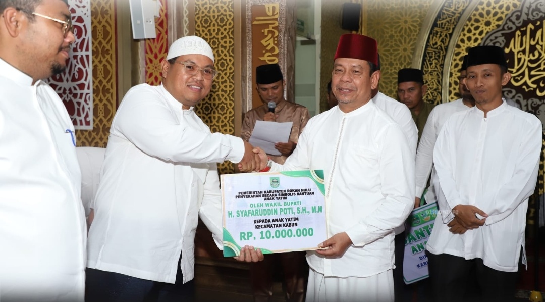 Safari Di Batas Negeri, Wabup Syafaruddin Poti Salurkan Bantuan Dan Perkuat Silaturahmi