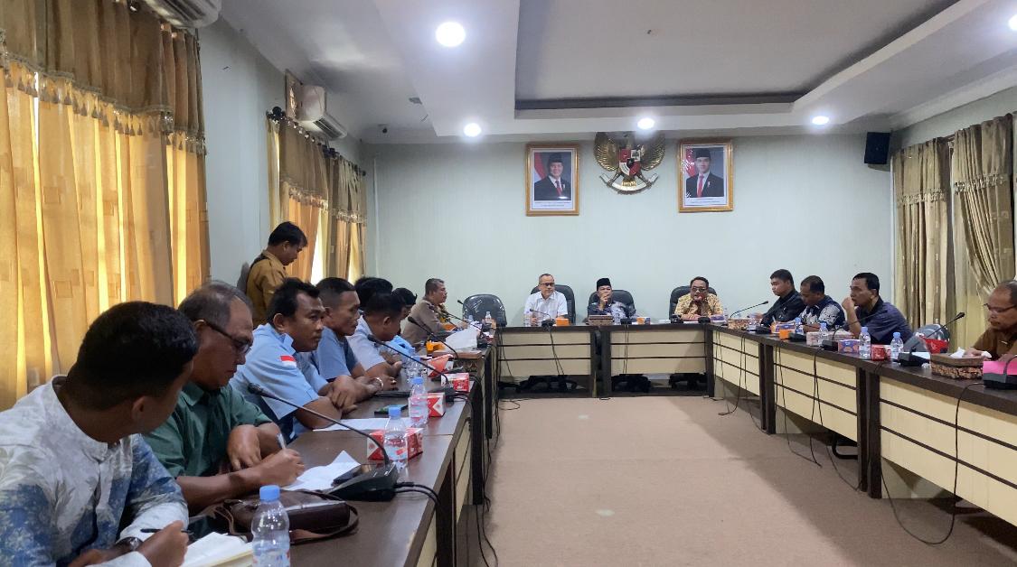 Komisi III DPRD Rohul Gelar RDP dengan S-PPP, Cari Solusi Dampak Pemutusan KKB PT SKA & PT. MIS