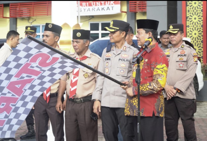 Wabup H. Syafaruddin Poti Pimpin Apel Pelepasan Peserta Jambore Karhutla di Polres Rohul