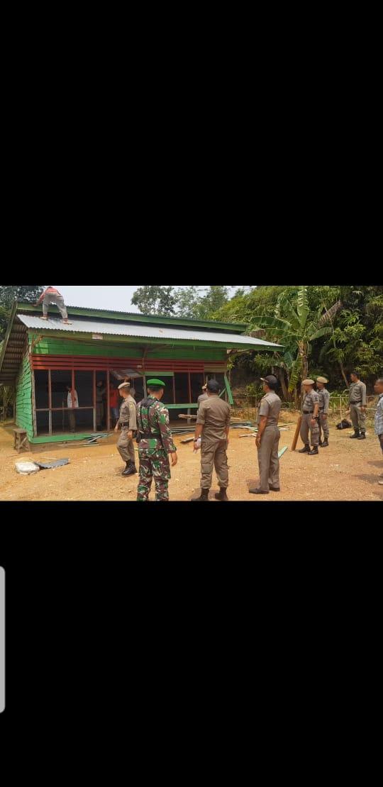 Sigap dan Bekerja Sesuai Amanah Tim Satpol PP Kampar Melakukan Pembongkar Diduga Lokasi Pekat