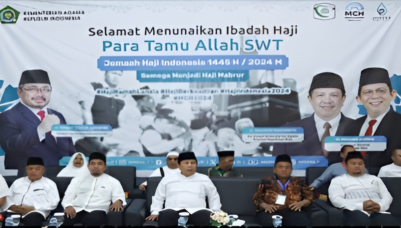 Bupati Rokan Hulu H sukiman  Lepas Keberangkatan JCH Dari Batam