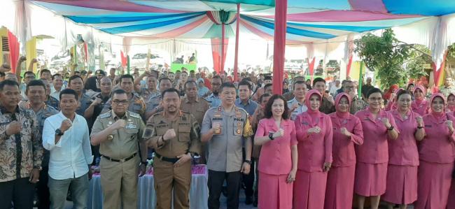 Ribuan Masyarakat  Kampar Ikuti Bakti Sosial Kesehatan yang Diadakan Polri
