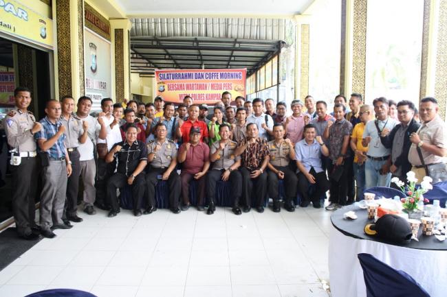 Kapolres Kampar baru ada kan lagi Koffe Morning dan Silaturahmi Bersama Insan Pers