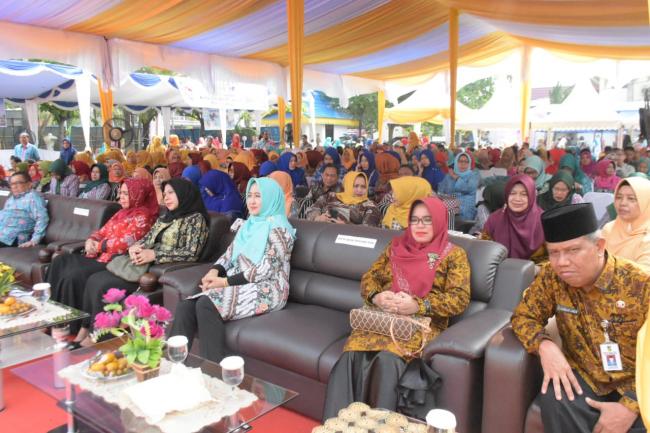 Ketua TP PKK Semoga Kampar Juara Dengan Makan ikan Masyarakat Sehat