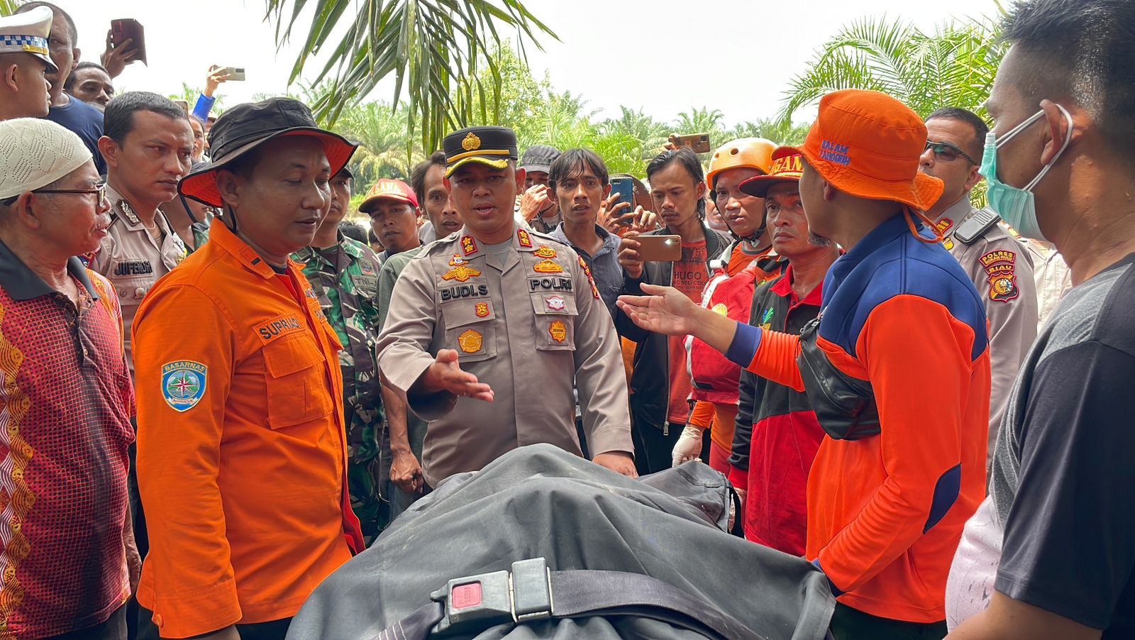 Tim Dipimpin Kapolres Rohul Dihari Ke 3 Jasad Tenggelam Di Sungai Batang Lubuh Ditemukan