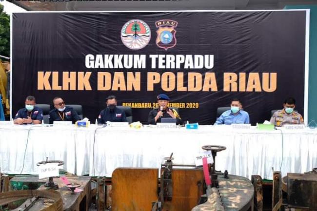 Gakkum Kementerian Lingkungan Hidup Dan Polda Riau Ungkap Kasus Penebangan Liar