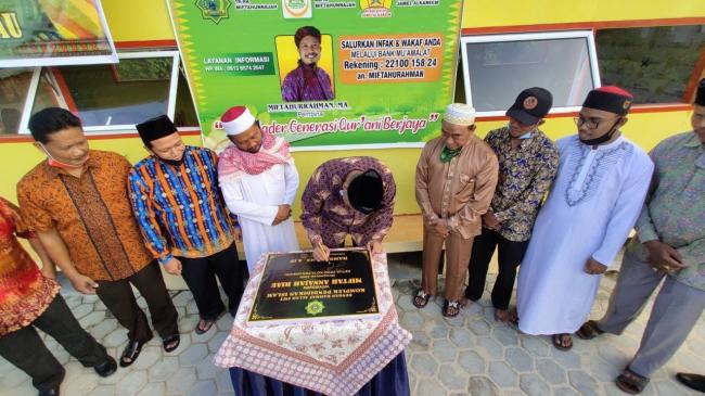 Ketua DPRD Kota Pekanbaru Resmikan Komplek Pendidikan Islam Yayasan Miftah Annajah Riau