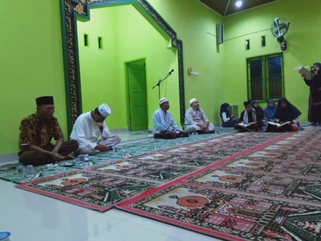 Peringatan Maulid Nabi Muhammad SAW di Musholla Nurul Huda Tandun berlangsung khidmat