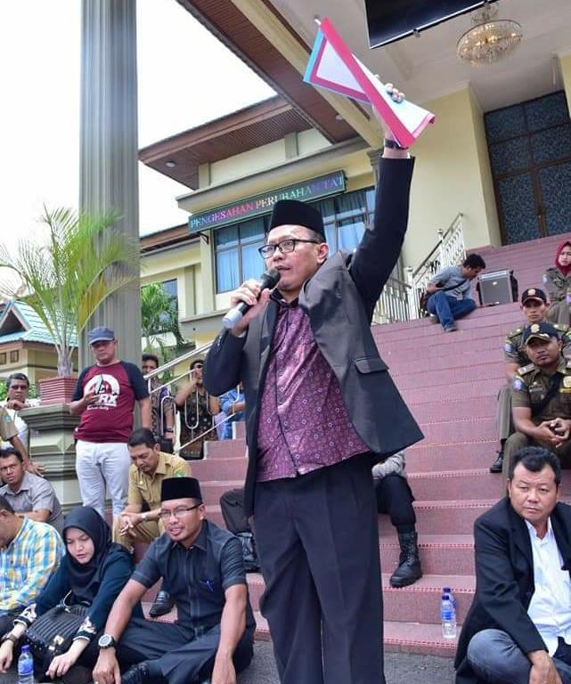 Unjuk Rasa Mahasiswa Polbeng Disambut DPRD Kab. Bengkalis
