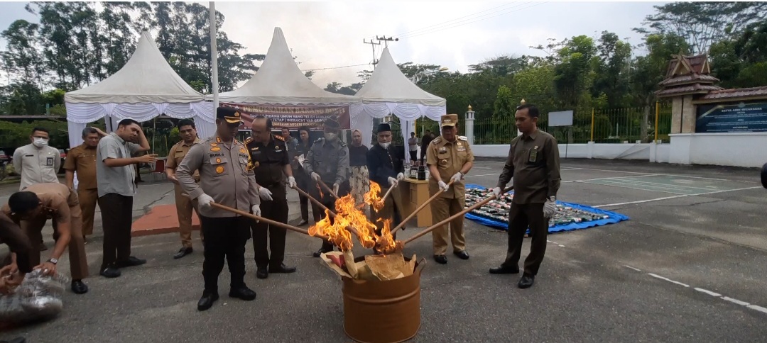 Kajari Rohul Fajar Haryowimbuko Musnahkan Barang Bukti Telah Inkracht