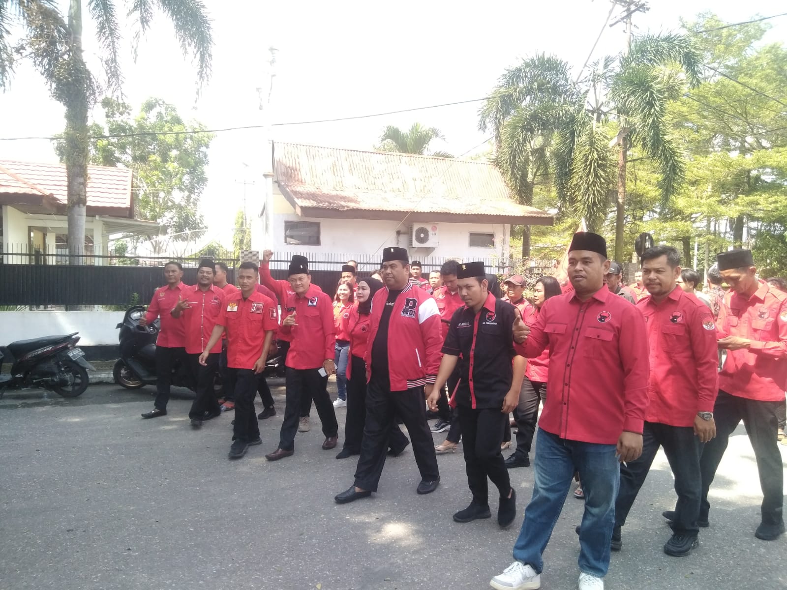 DPC PDI-P Rohul Resmi Daftarkan 45 BCAD Ke KPU