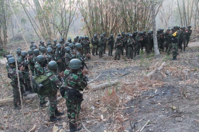 Alugoro berlatih perang serta menjaga kelestarian hutan di Ngliron Kompleks Blora Jawa Tengah