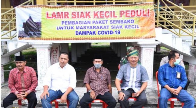 Dapil II Siak Kecil, Bukit Batu Dan Bandar Laksamana Menghadiri Acara Penyerahan Sembako Di Balai LA