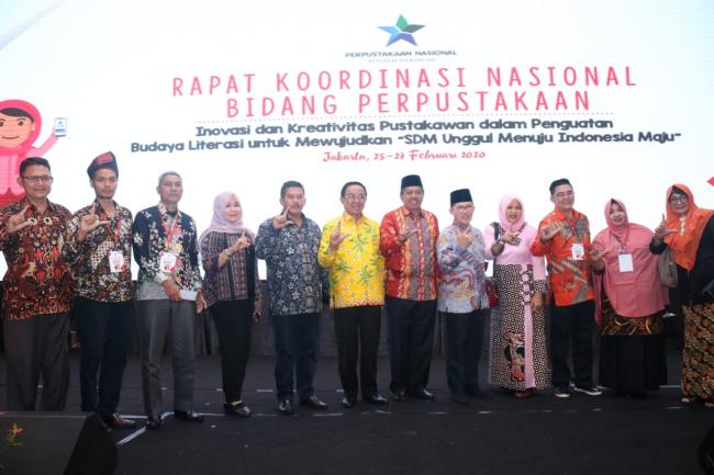 Bupati Himbau Penghulu Patuhi Arahan Mendagri Terkait Fasilitasi Perpustakaan Kampung