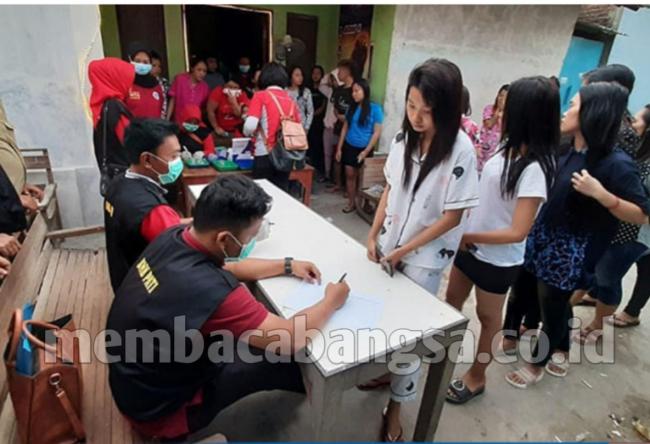 Pemandu Karaoke di LI dan Kampung Baru Margorejo, Kab. Pati dilakukan pemeriksaan Urine