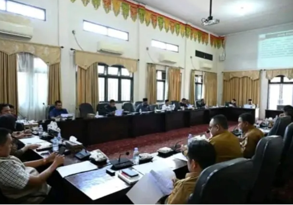 Dprd Rohul Rapat Sinkronisasi Hasil Evaluasi Gubernur Terhadap Ranperda APBD 2026