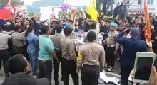 Mahasiswa Politeknik Negeri Bengkalis Desak DPRD Deklarasi Janji