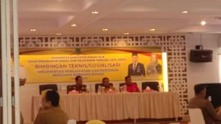 Sekda Rohil Membuka Secara Resmi Bimtek Implementasi Pengawasan dan Perizinan Berusaha