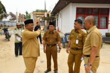 Sekda Kampar Tinjau Pembangunan Gedung PMI Kampar