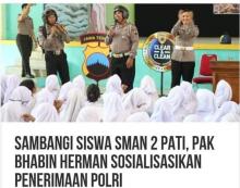 Sambangi Siswa SMAN 2 Pati Pak Bhabin Herman sosialisasikan penerimaan Polri