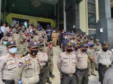 Berikan Rasa Aman, Polresta Pekanbaru Turunkan 350 Personel Pengamanan Unras GEGER