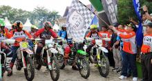 Meriahkan HUT Ke-23 Kabupaten Rokan Hulu Riau, Ratusan Pencinta Motor Trail Ikut Ajang Trabas