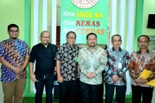 Bupati Upayakan Tahun 2019 16 Desa Di Kampar Kiri Hulu akan dialiri Listrik